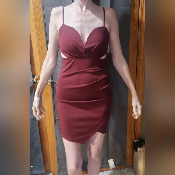 Charlotte Russe Elegant Burgundy Cut-Out Bodycon Dress - Picture 9 of 9